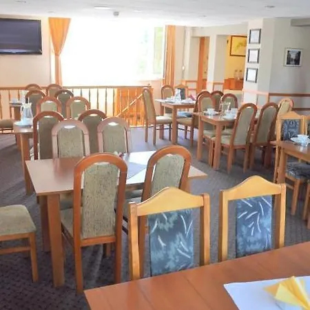 Pomorski Hotel 2*